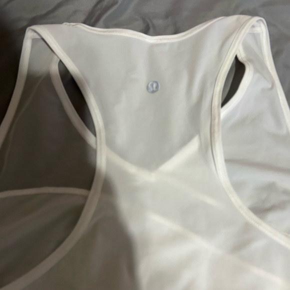 EUC LULULEMON mesh in motion tank top - Picture 8 of 10